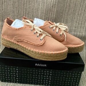 🌷S A L E 🥁📣📣 🌸Dolce Vita 🌸 Canvas Blush🌸 7.5 size